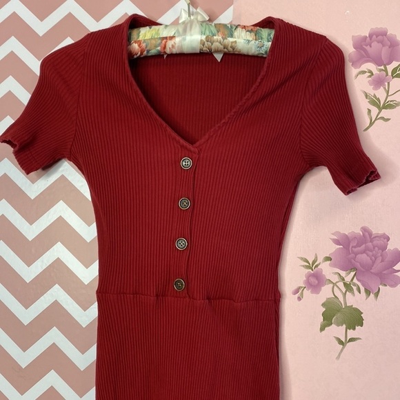🌷 Realizing Dreams 🌷 Wine Red Ribbed Stretchy Dress - Picture 2 of 7